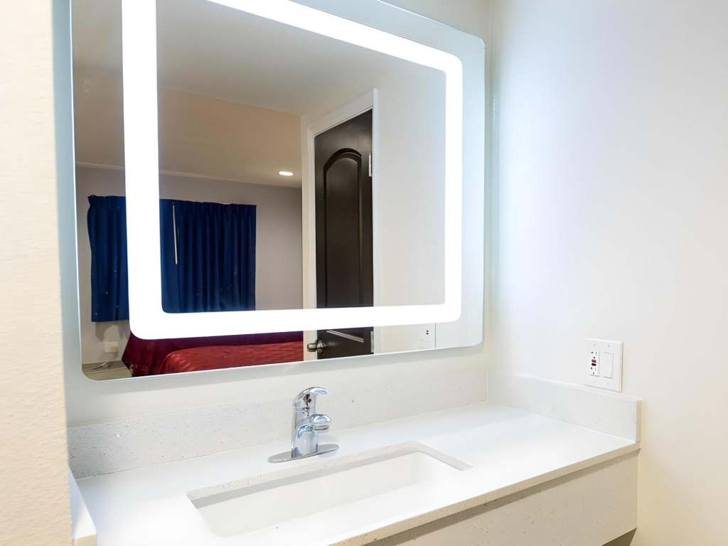Hollywood Inn Express LAX
