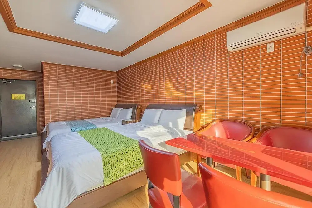 Geoje Rockspa Pension