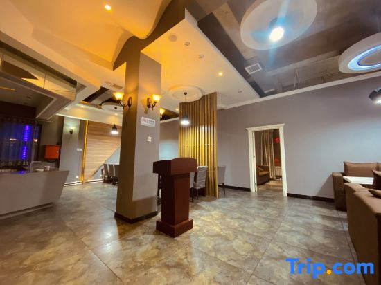 Sunite Youqi Oasis Business Hotel