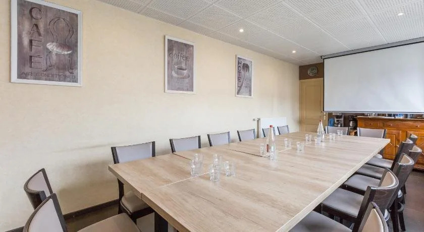 Logis SPA Hotel Restaurant De La Poste