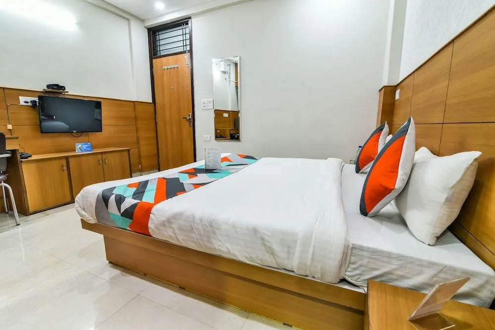 FabHotel Aerosky