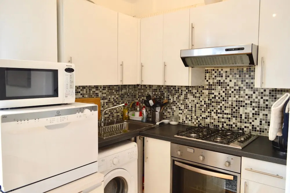 Central 2 Bedroom Flat in Edinburgh