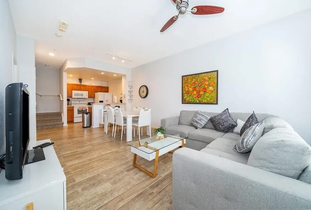 Enchanted Townhome Near Disney Parks 3Br