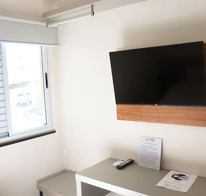 VR2 Hotel