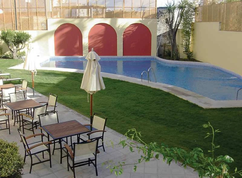 Prestige Palmera Plaza