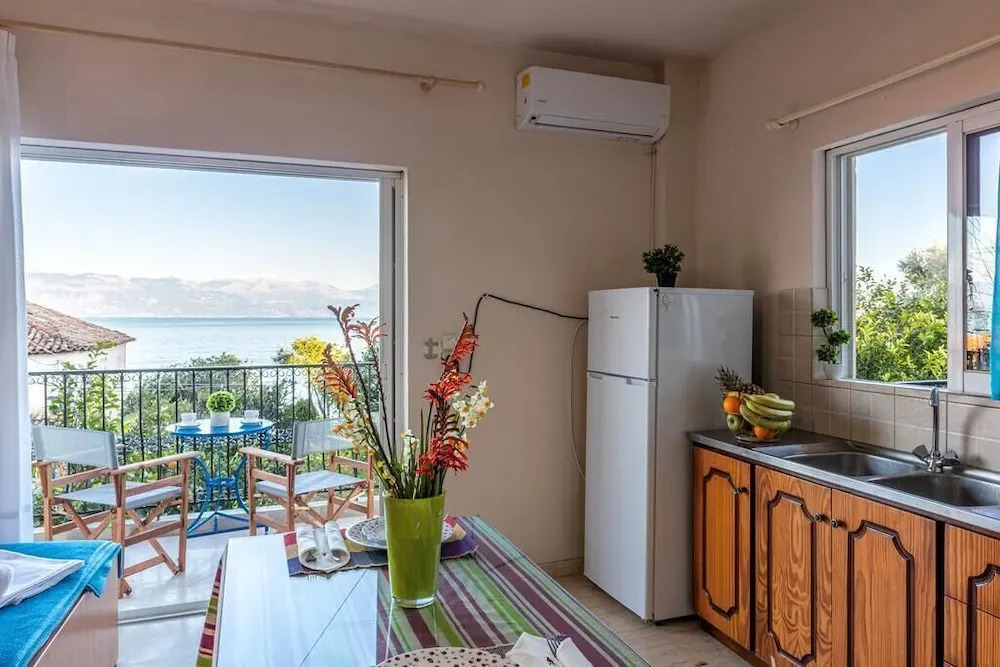 Seaside Escape Studio - Perfect Location