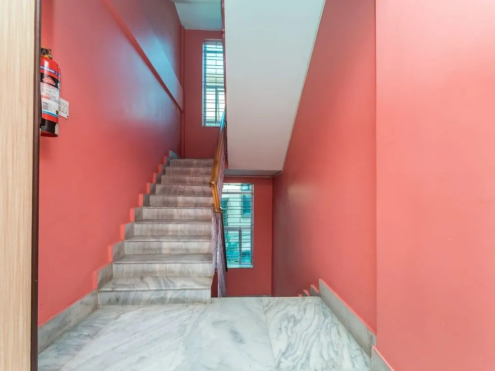 OYO Flagship 10079 Rainbow Guest House