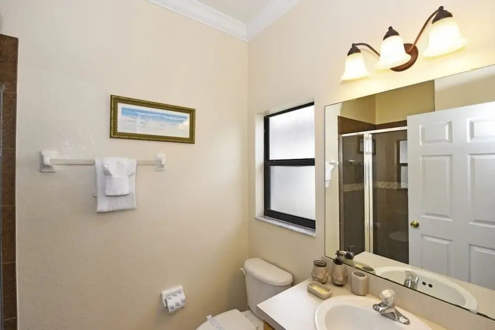 16805 High Grove House 4 Bedroom by Florida Star