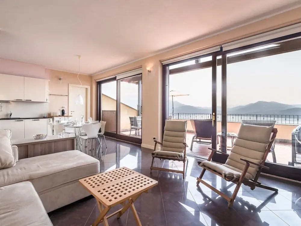 Panoramic house in a residence upon the green hills overlooking Lake Maggiore
