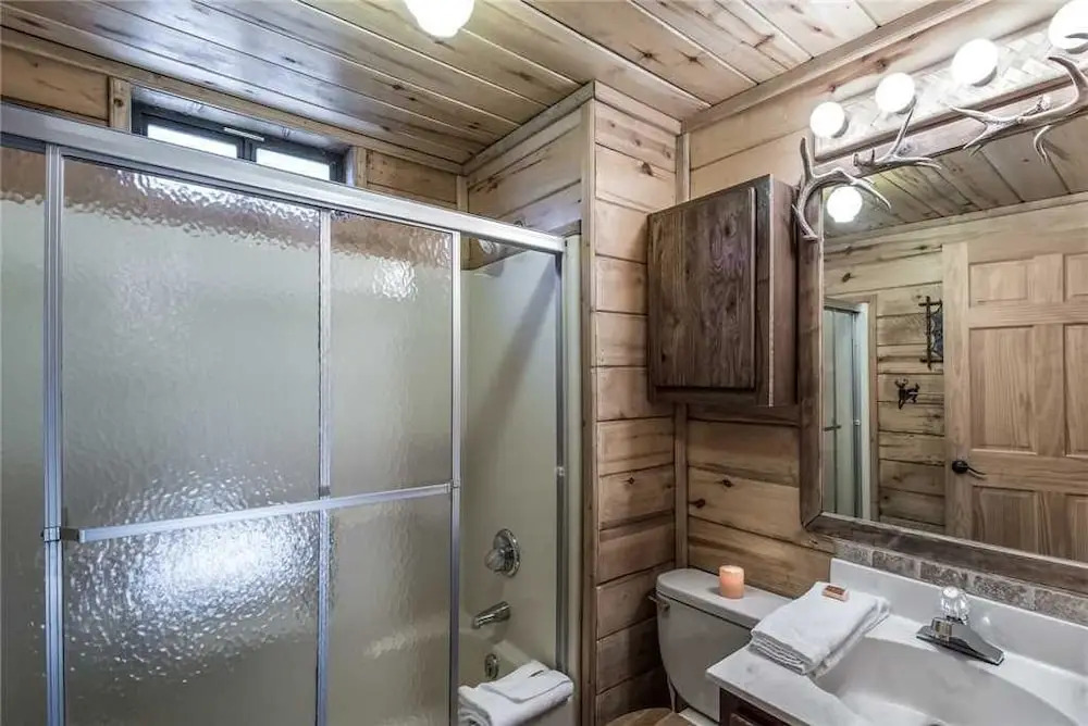 Antler Mountain Lodge - Four Bedroom Cabin