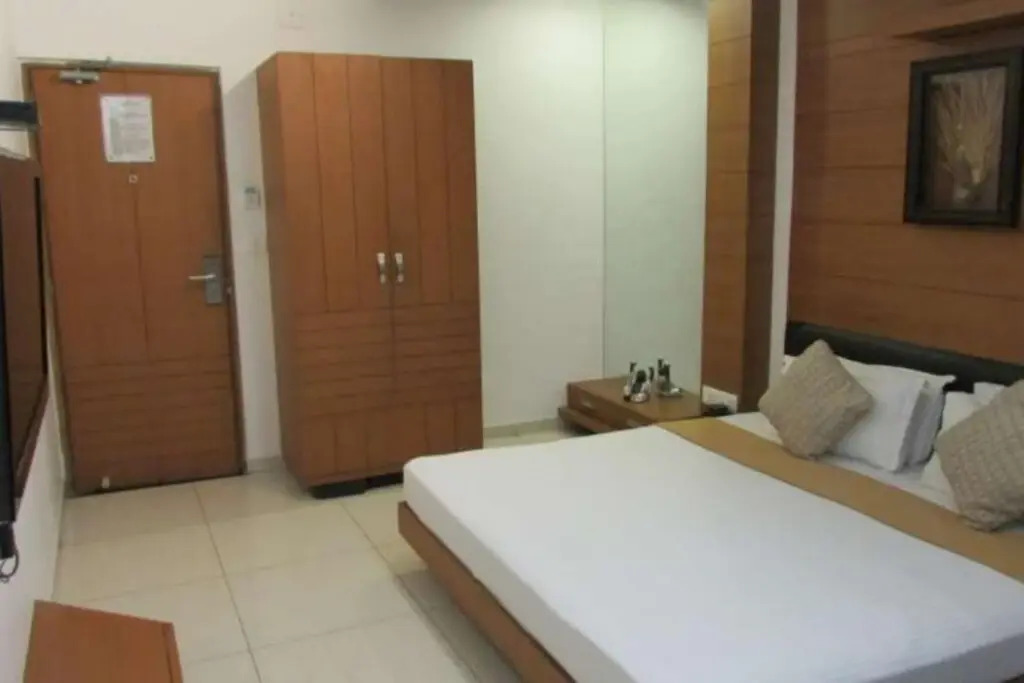 Hotel The Royal Plaza