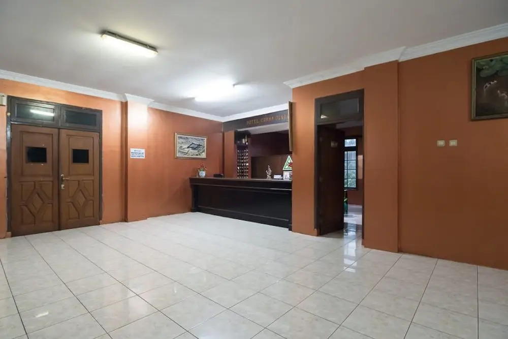 RedDoorz Syariah near Taman Wisata Matahari
