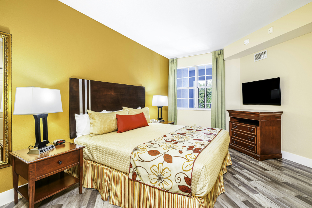 Mizner Place at Weston Town Center, Fort Lauderdale