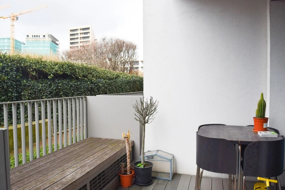 Modern 1 Bedroom House in Pontoon Dock