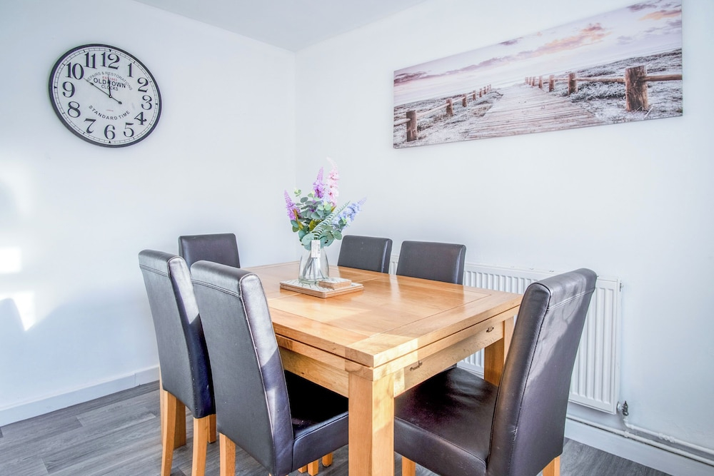 Tyle Teg - 3 Bedroom Holiday Home - Clydach