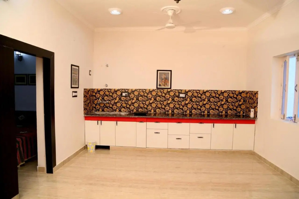 Tuk Tuk Homestay