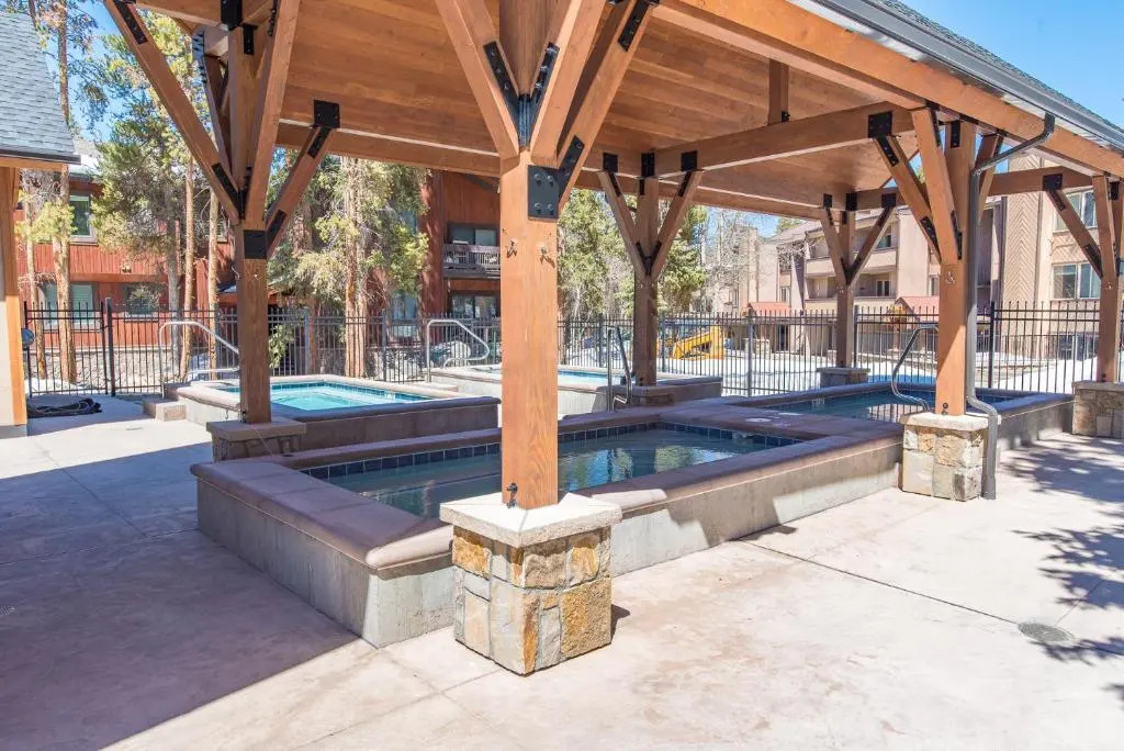 Timbernest Bristlecone Condo: Walk to Lifts Downtown Breckenridge