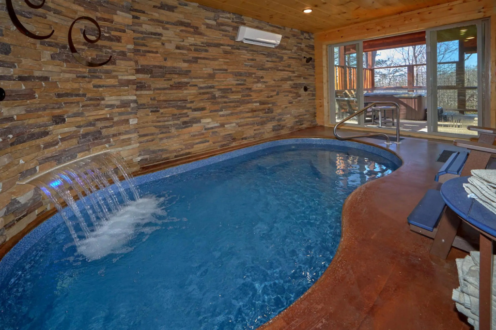 Copper Creek Lodge in Gatlinburg