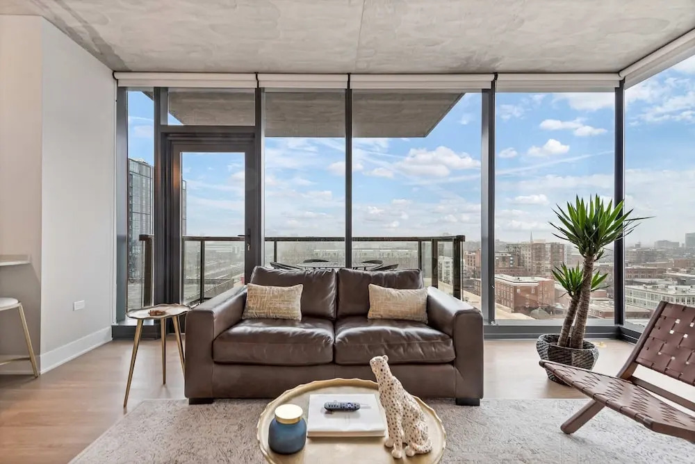 West Loop Group Hub 3 Modern 2BR Apartments