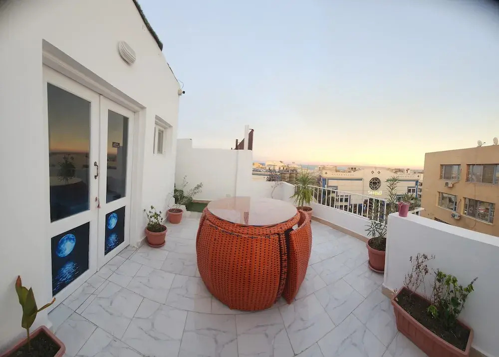 White Roof - Hurghada