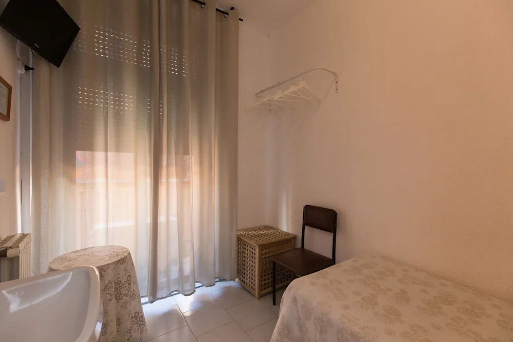 Pension Mesones