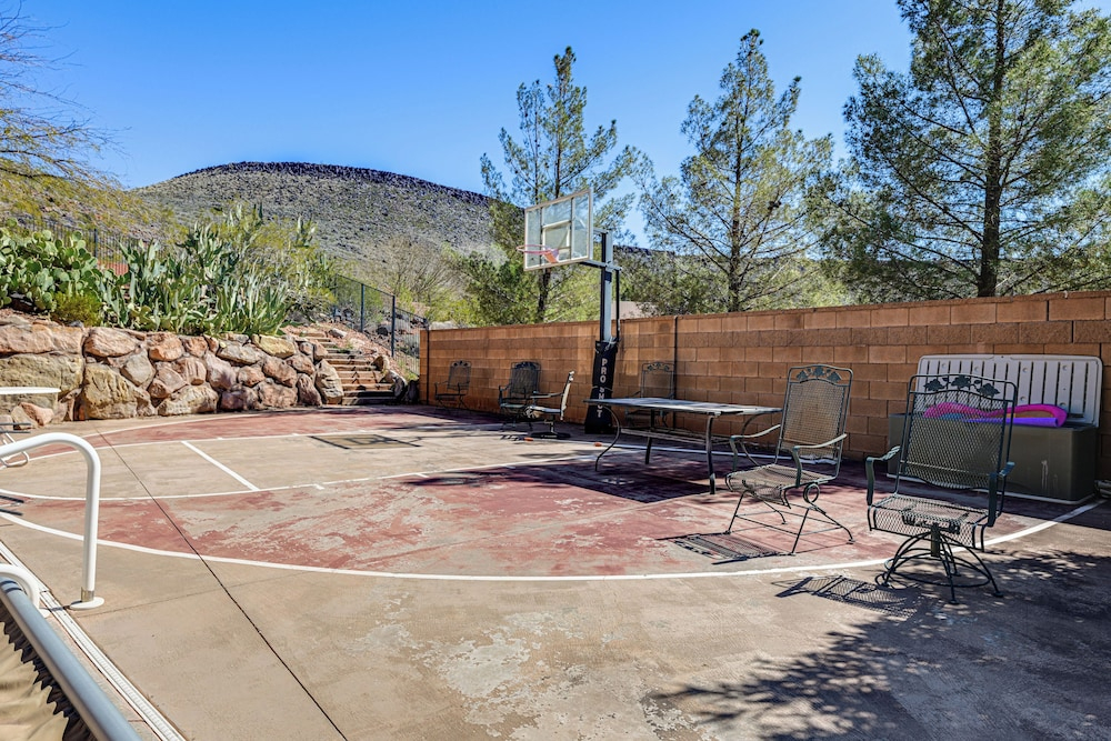 Backyard Oasis w/ Pool! Family Home in St George
