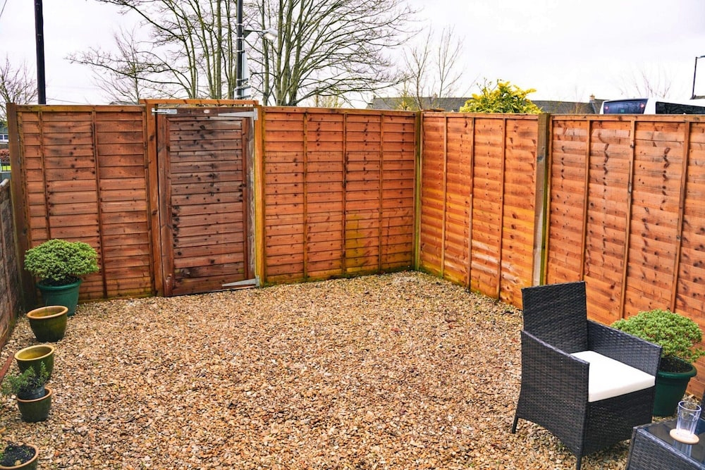 Pet-friendly Countryside Holiday Home, No Deposit