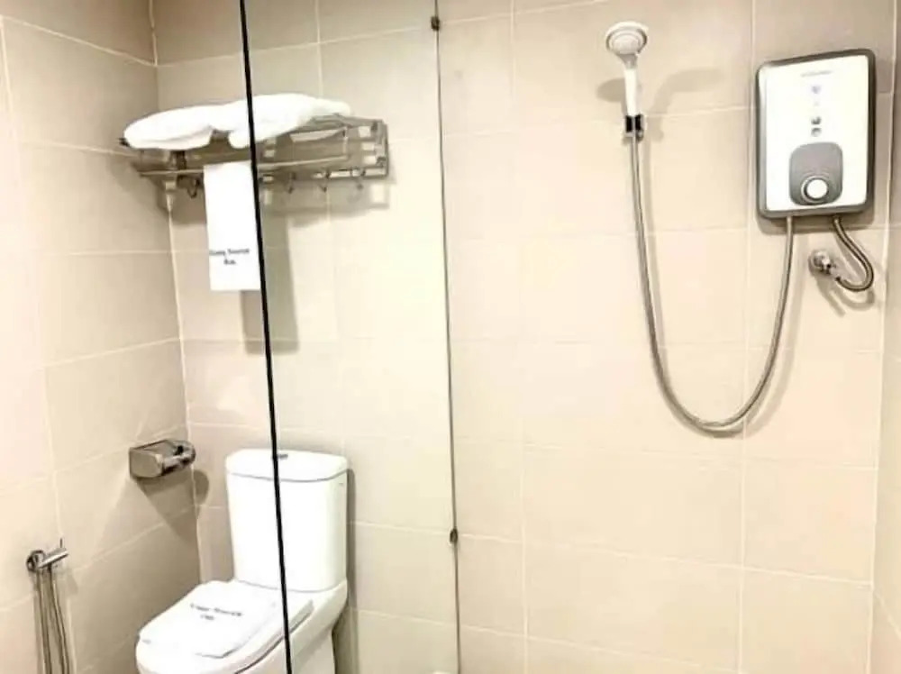 KLUANG RIVERVIEW HOTEL