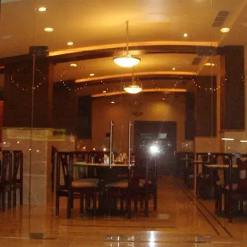 中央塔楼酒店(Hotel Central Tower)