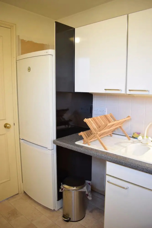 1 Bedroom Flat With River Views