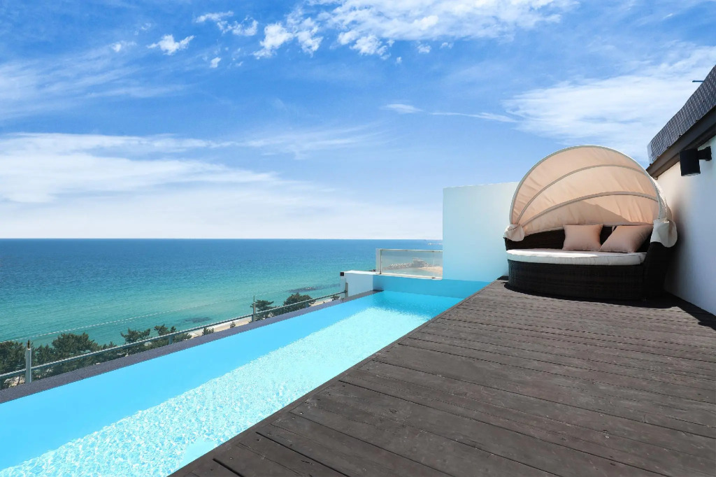 Gangneung La Casamia Poolvilla