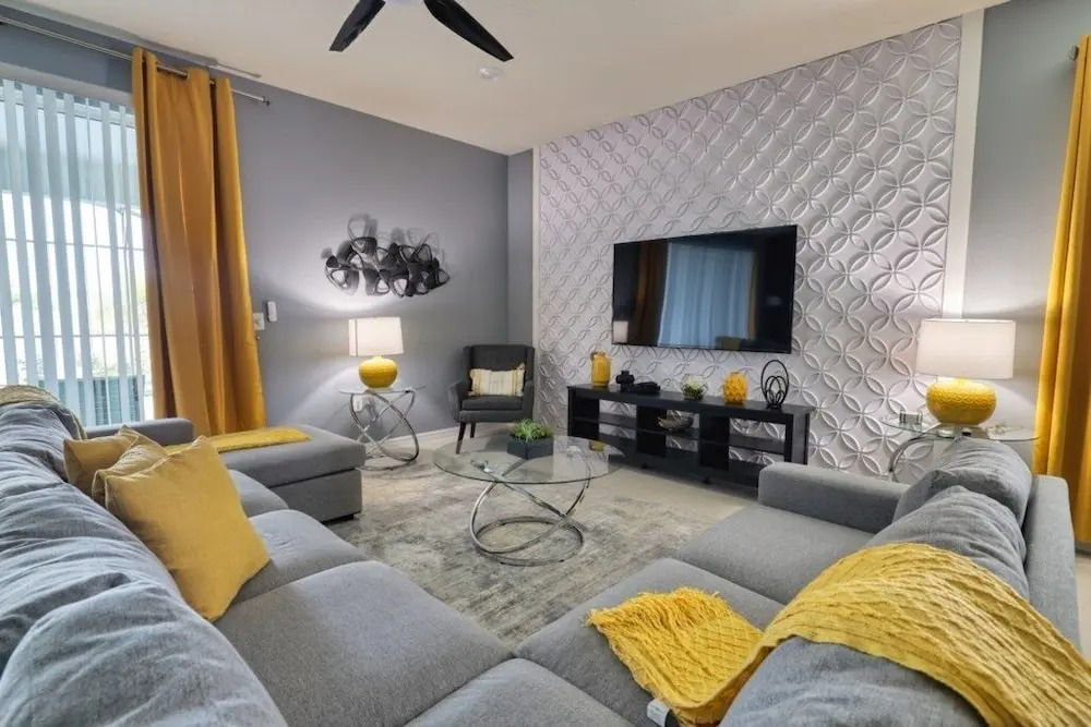 8 Bed Themed Windsor Island Resort Holiday Home 8 Bedroom Home by Redawning
