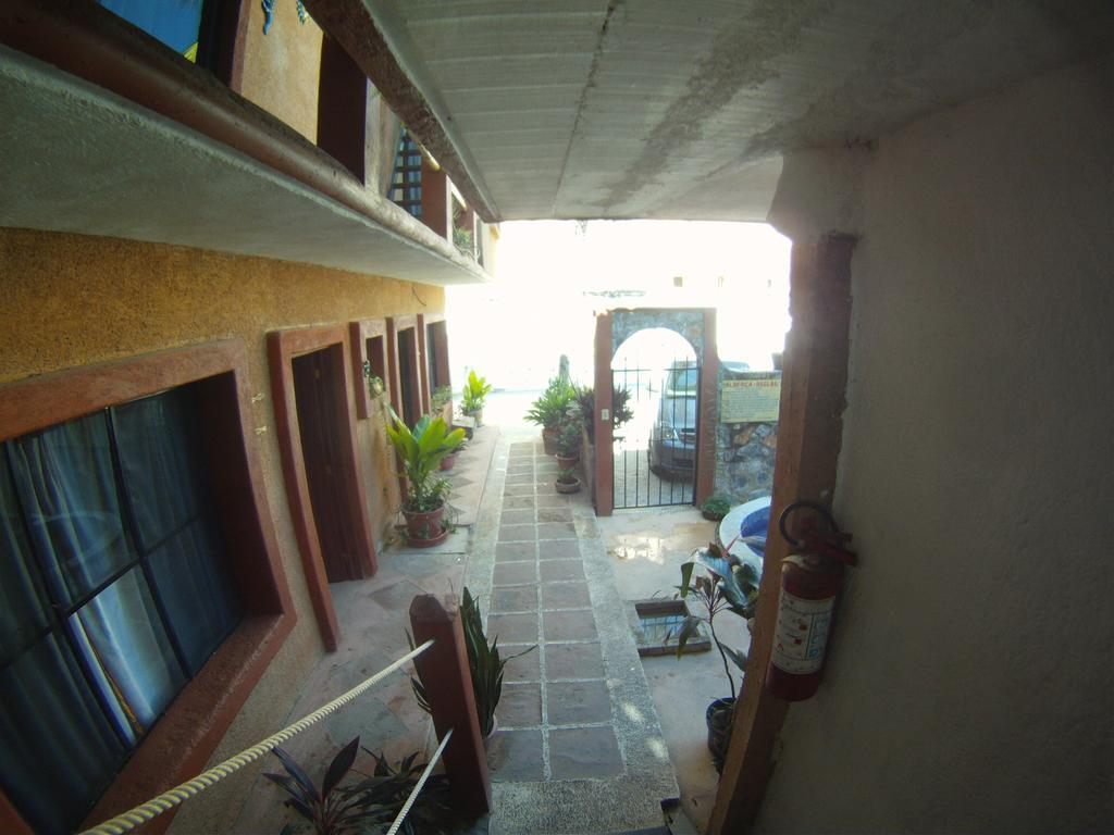 Suites Playa La Ropa Hotel El Pirata
