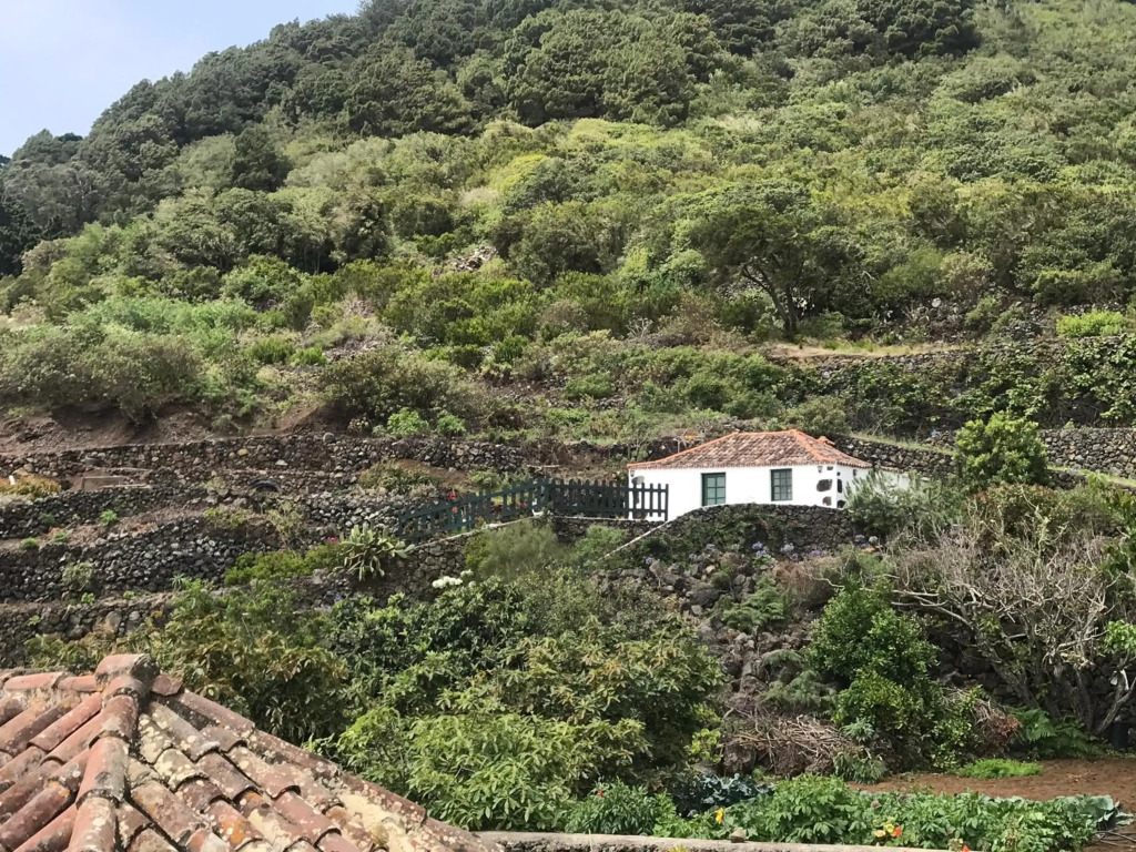 VV Casa Bastina "by henrypole home"