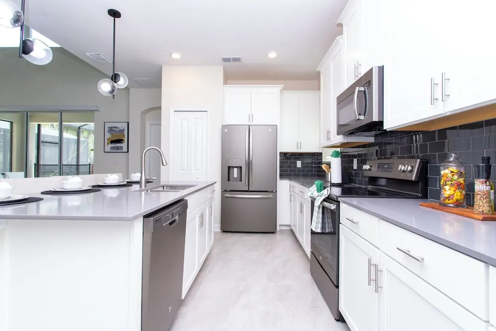 Gorgeous Family Friendly 5 Bd w/ Pool Close to Disney @ Storey Lake 2767
