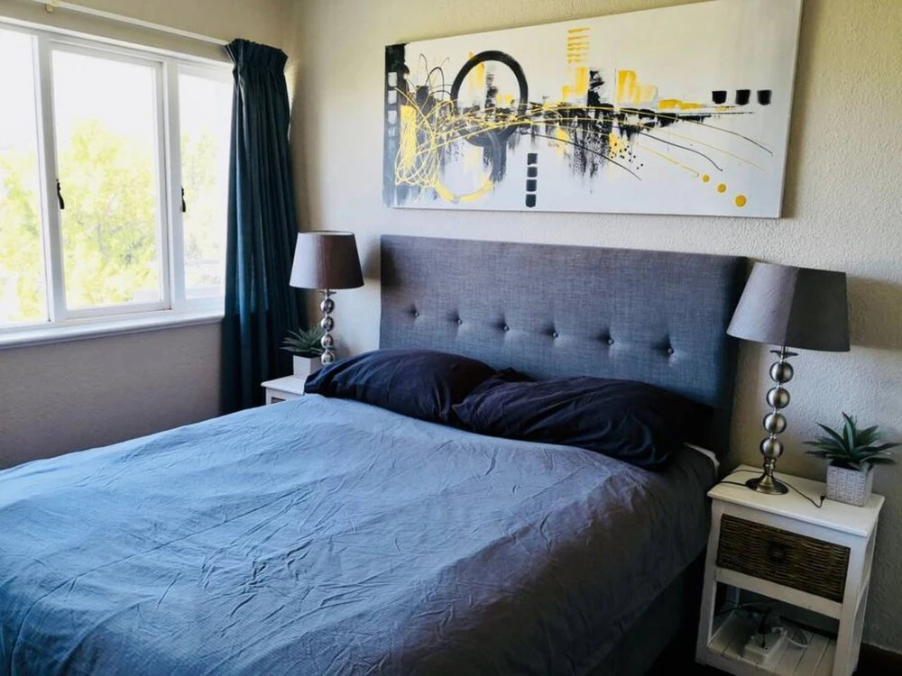 Peaceful 1 Bedroom Apartment in Tamboerskloof