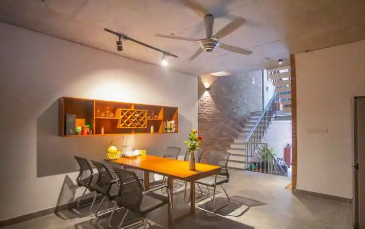 CRIN HOUSE Tây Hồ