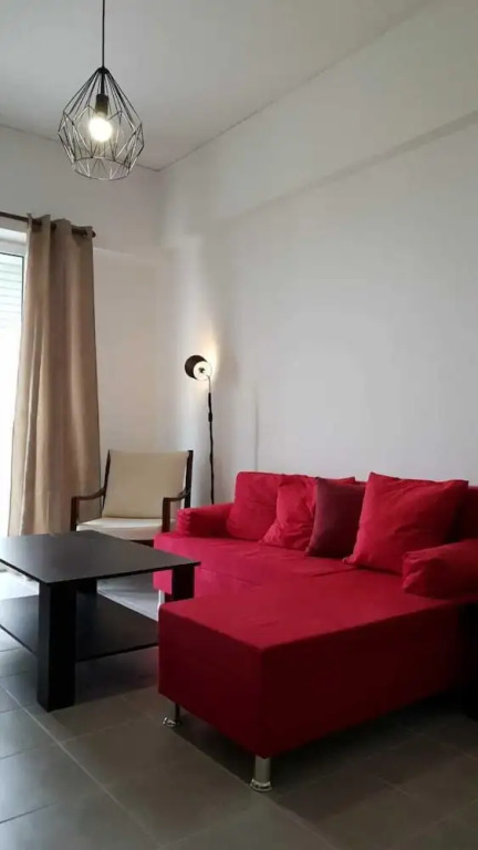 Lovely Flat Near Port! Few Min From City Center