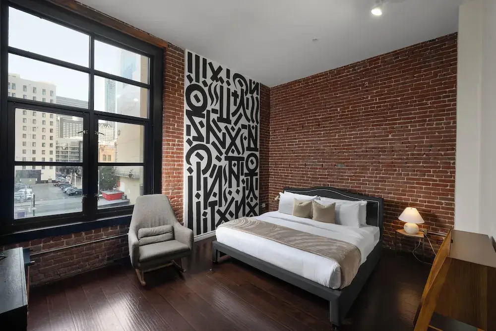 Tuck Hotel