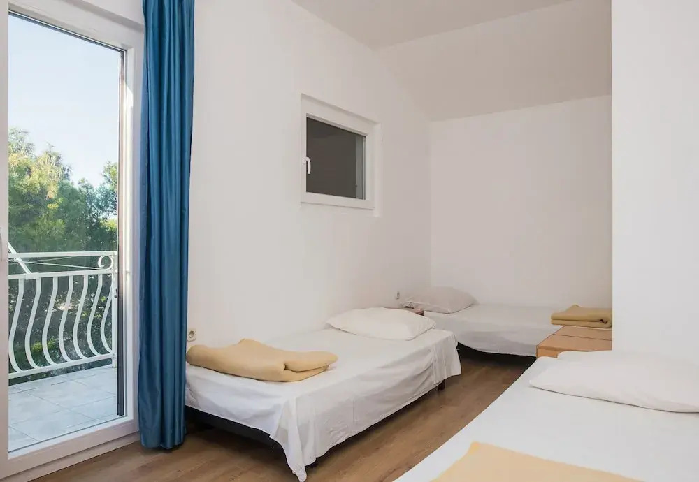 Beachfront Apartment Gaj 7