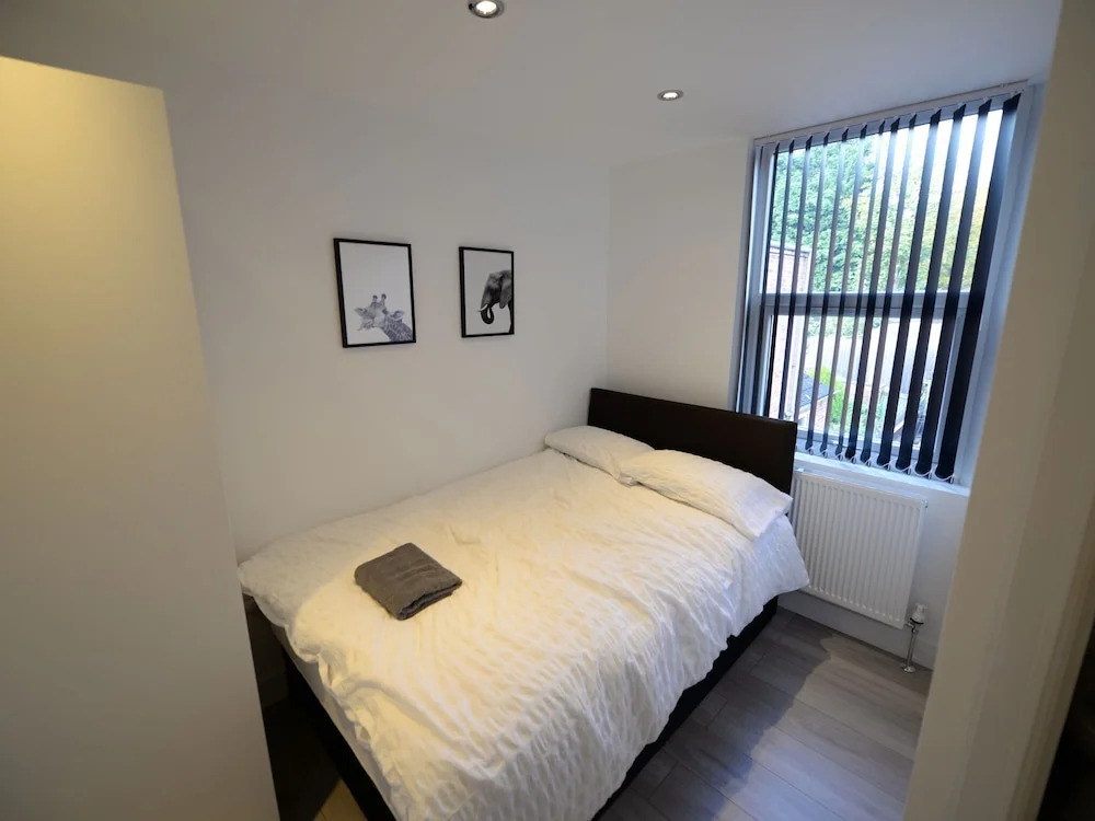 Contemporary Holiday Home in Coventry Near Fargo Village