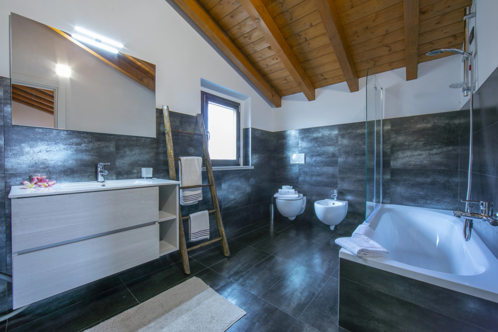 Villa Laura Private Pool and Garden near Lake Maggiore for 9 - Happy Rentals
