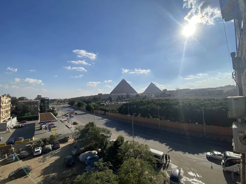 King Pyramids View Hotel