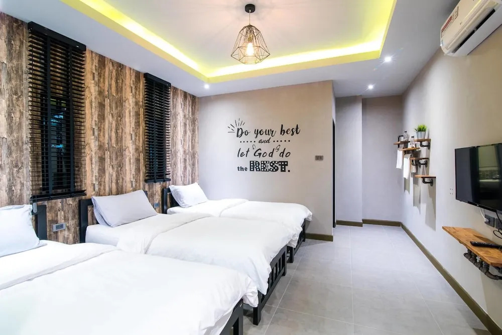 Rest House Hua Hin Pool Villa
