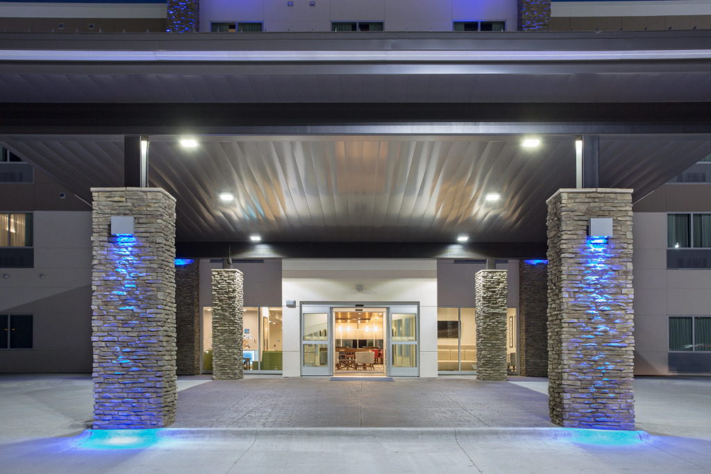 Holiday Inn Express & Suites - Rapid City - Rushmore South by IHG