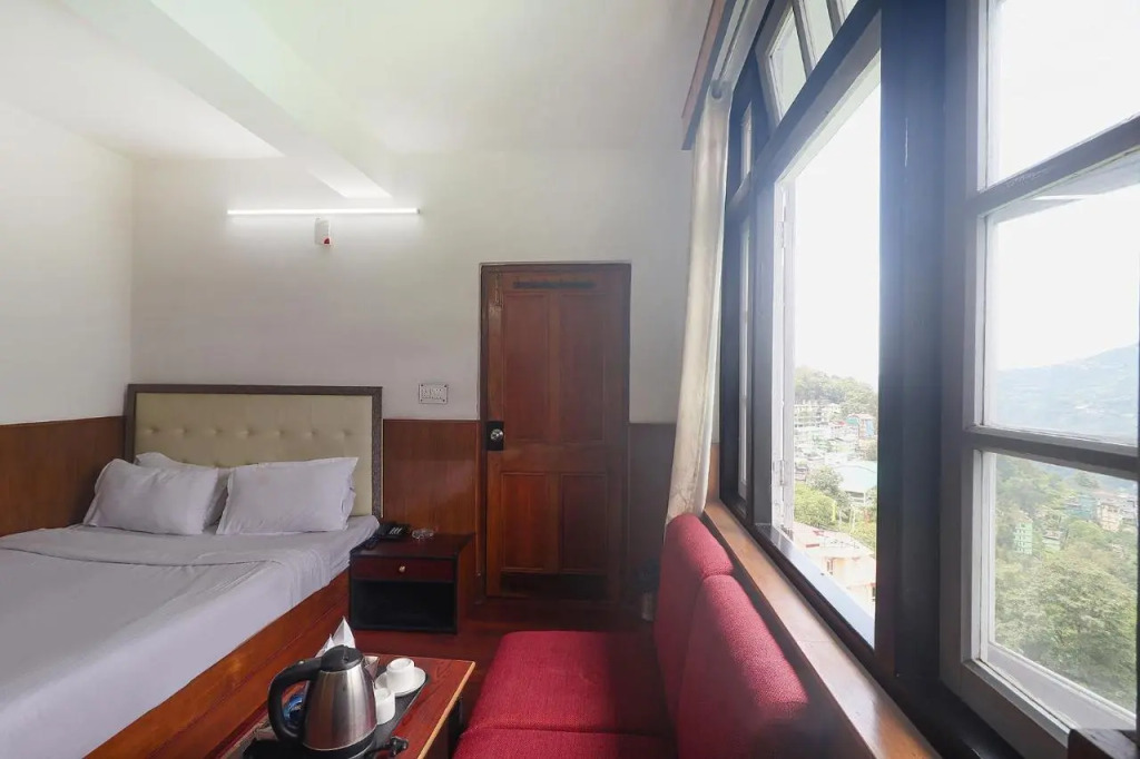 FabHotel Meylong Hills