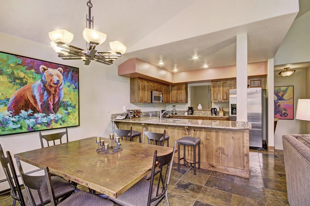 2br 2ba Winter  Walk To Historic Downtown + Gondola 2 Bedroom Townhouse by RedAwning