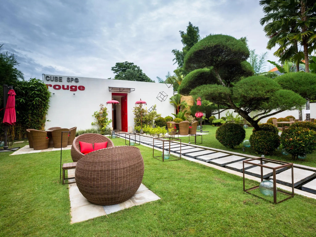 Rouge Bali - Lounge Bar, Villas & Spa