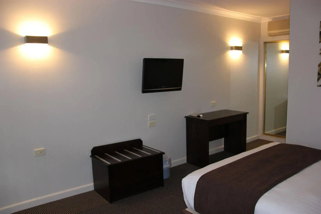Sunshine Motor Inn