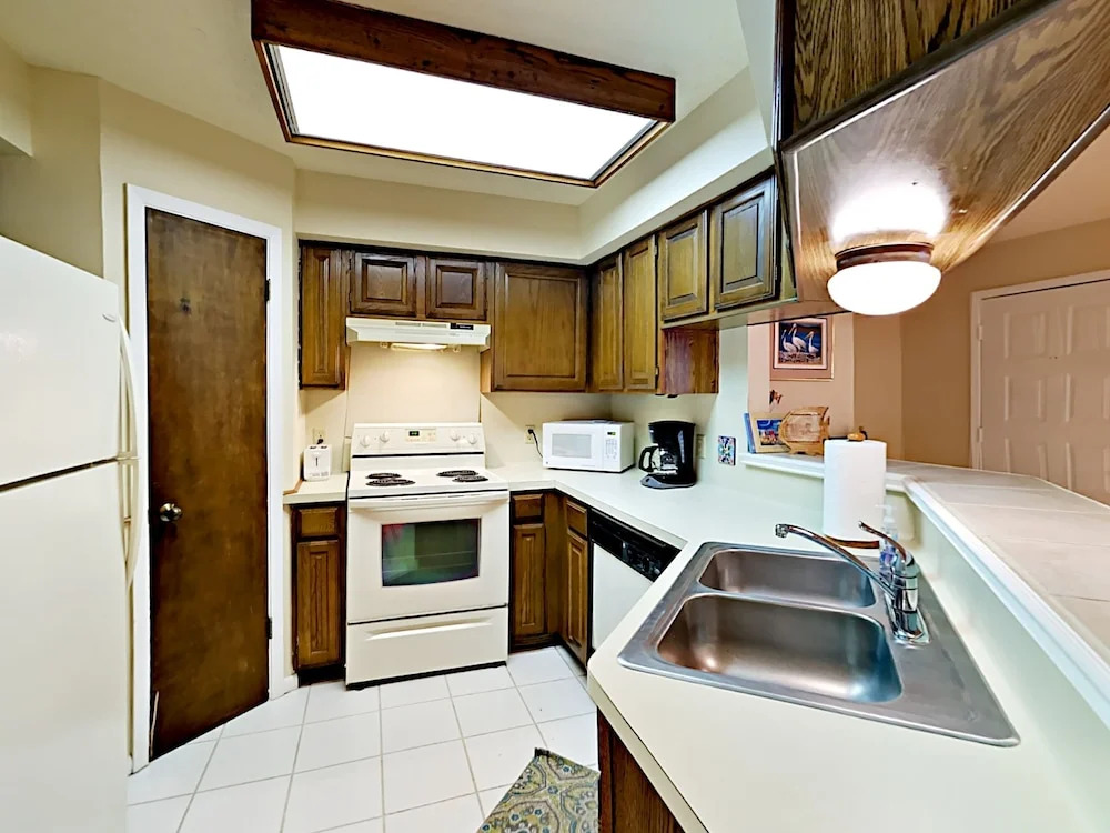Fortuna Bay #3 - One Bedroom Condo